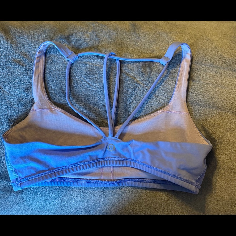 Lululemon free to be bra
